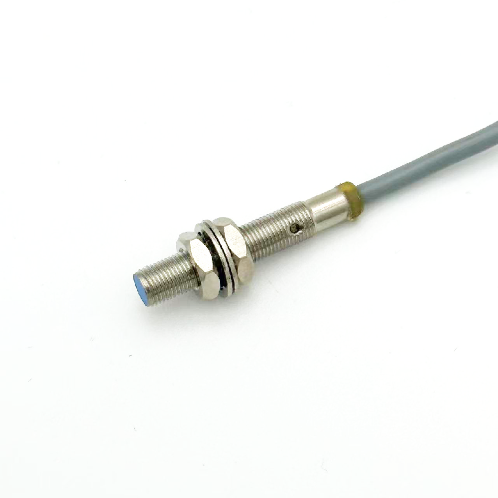 超小型接近传感器 M5×0.5